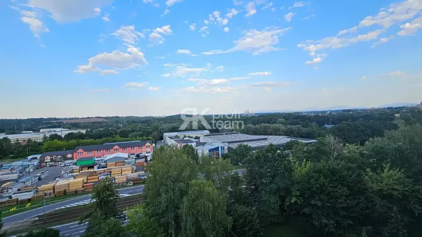 Prodej bytu 3+1, Ostrava, Aleše Hrdličky, 68 m2