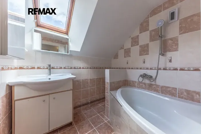 Pronájem bytu 4+kk, Ovčáry, 110 m2