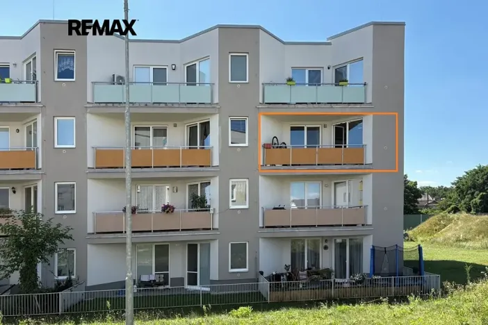 Pronájem bytu 3+kk, Velký Osek, U hřiště, 75 m2