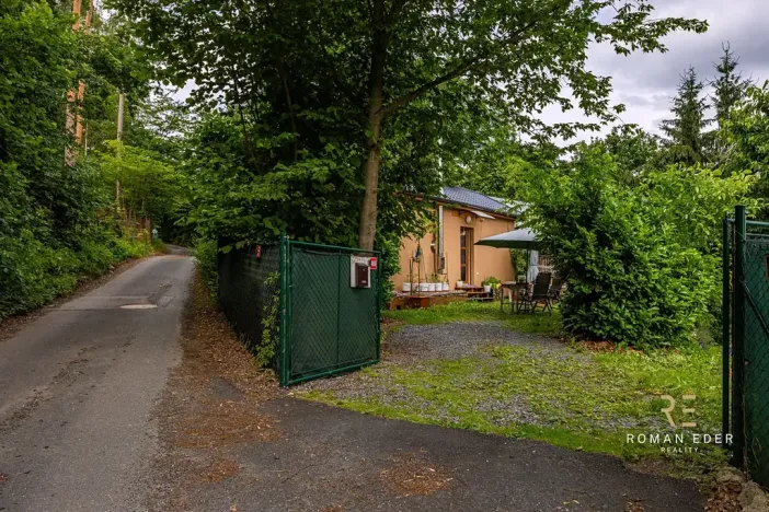 Prodej pozemku pro bydlení, Mirošovice, Na Vrchách, 1493 m2