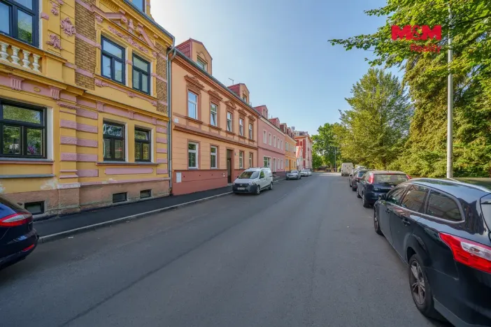 Prodej bytu 2+kk, Karlovy Vary - Stará Role, Jabloňová, 50 m2