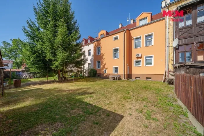 Prodej bytu 2+kk, Karlovy Vary - Stará Role, Jabloňová, 50 m2