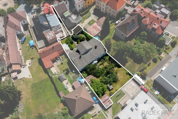 Prodej rodinného domu, Dobrovice, Palackého náměstí, 218 m2