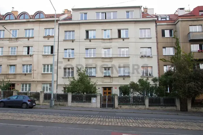 Pronájem bytu 1+kk, Praha, Myslbekova, 25 m2