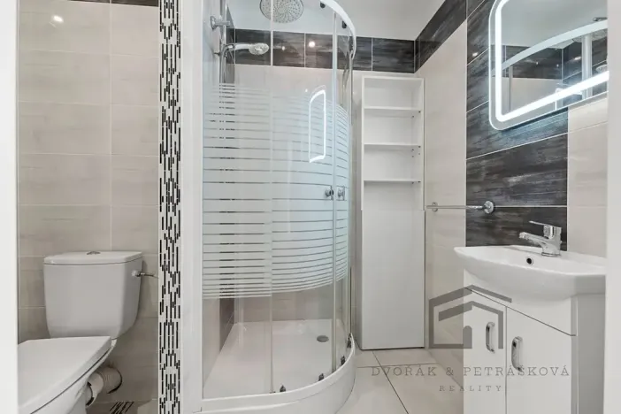 Pronájem bytu 2+kk, Praha - Hostivař, Zápasnická, 39 m2