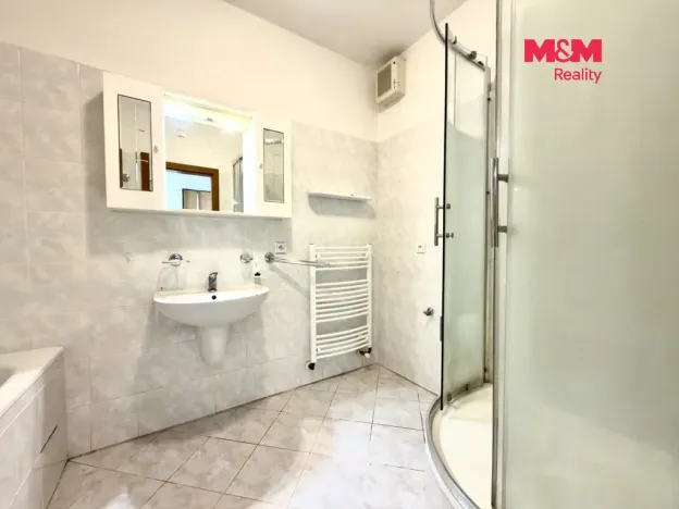 Pronájem bytu 2+1, Praha, U štěpu, 54 m2