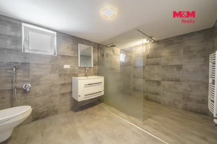 Prodej chalupy, Hroznětín - Velký Rybník, 230 m2