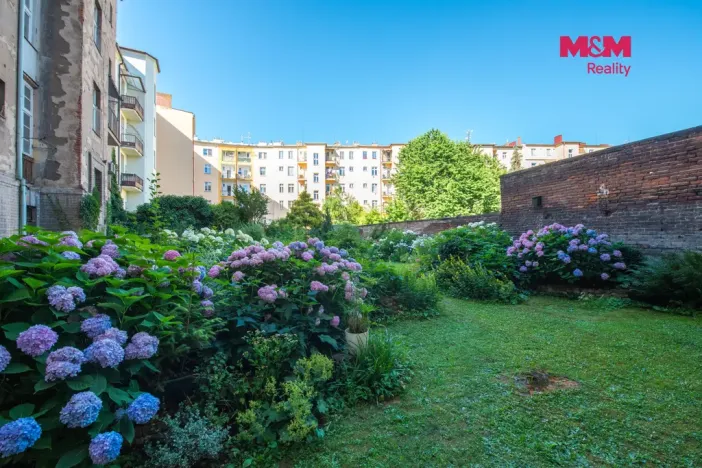 Pronájem bytu 2+kk, Hradec Králové, Klumparova, 52 m2