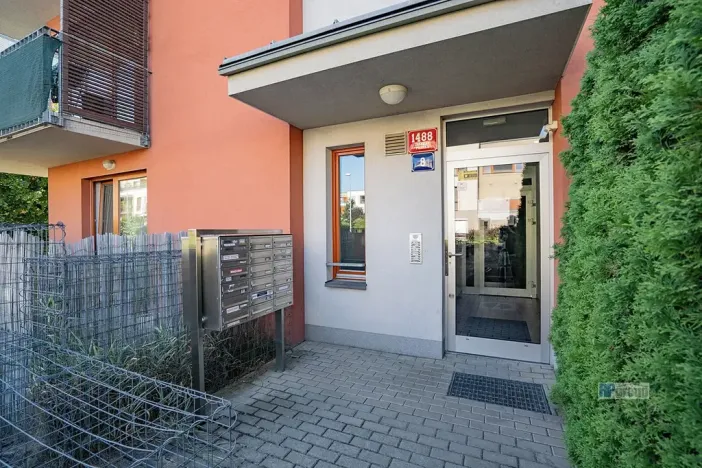 Pronájem bytu 2+kk, Praha - Zbraslav, Pickova, 56 m2