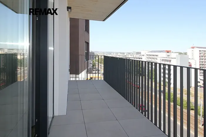 Pronájem bytu 1+kk, Praha - Hloubětín, Kardašovská, 34 m2