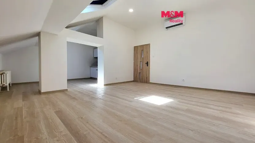 Pronájem bytu 2+kk, Olomouc, Švédská, 80 m2