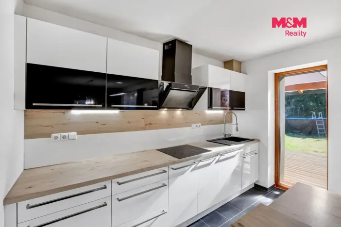 Prodej rodinného domu, Neumětely, V Chaloupkách, 210 m2