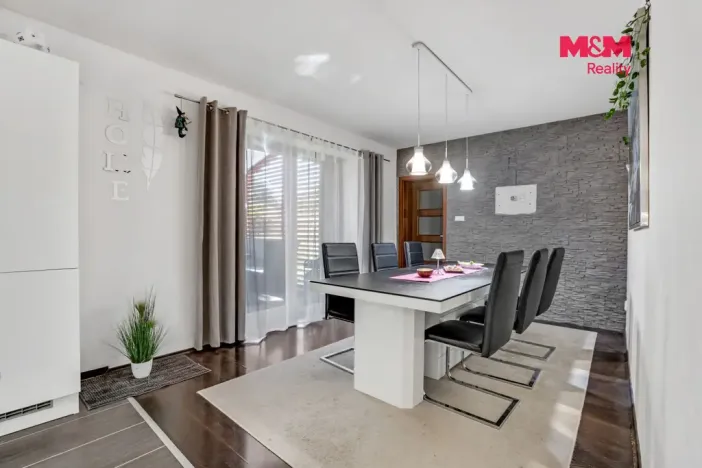 Prodej rodinného domu, Neumětely, V Chaloupkách, 210 m2