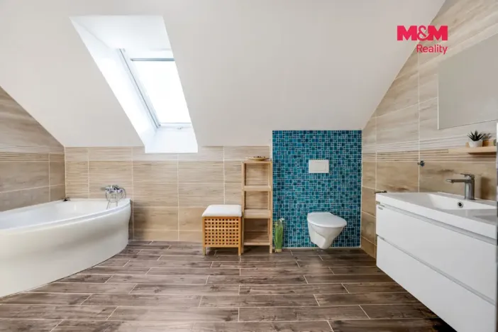 Prodej rodinného domu, Neumětely, V Chaloupkách, 210 m2
