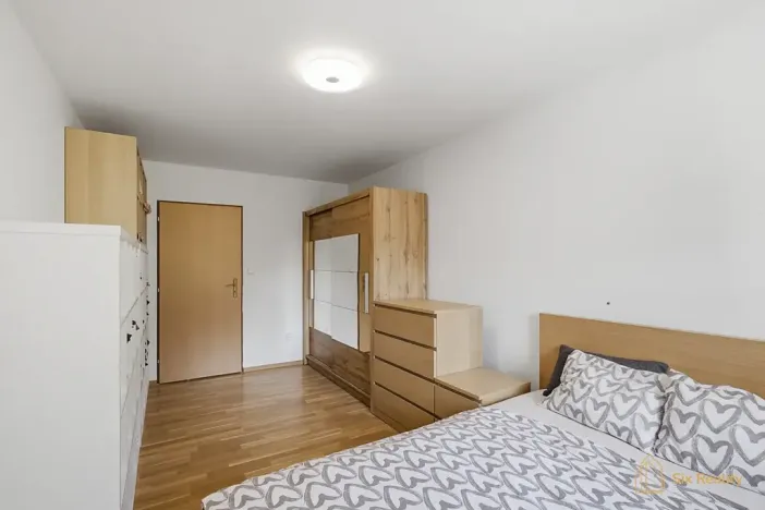 Prodej bytu 3+kk, Kněževes, 88 m2