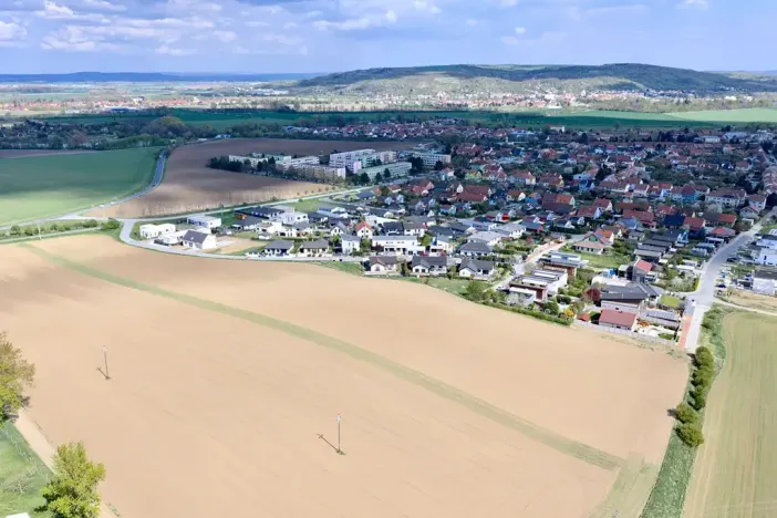 Prodej pozemku pro bydlení, Hrušovany u Brna, Pod Střediskem, 1095 m2