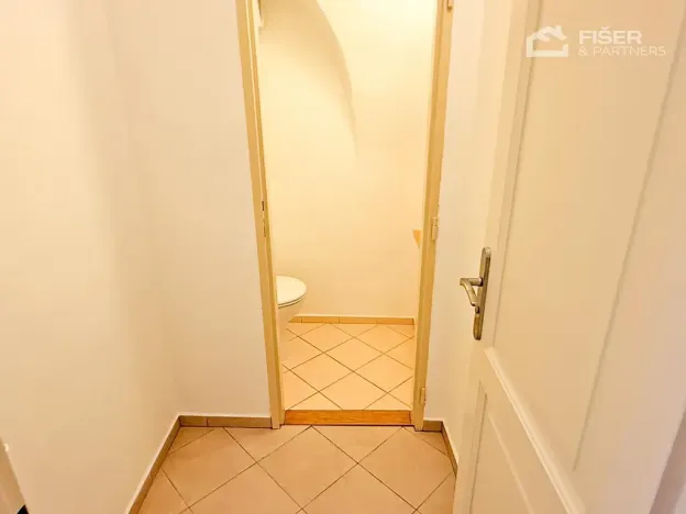 Pronájem bytu 2+1, Valašské Meziříčí, Náměstí, 87 m2