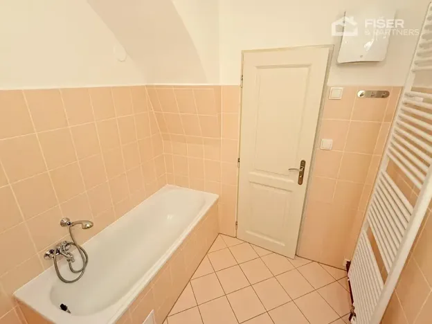 Pronájem bytu 2+1, Valašské Meziříčí, Náměstí, 87 m2