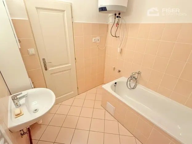 Pronájem bytu 2+1, Valašské Meziříčí, Náměstí, 87 m2