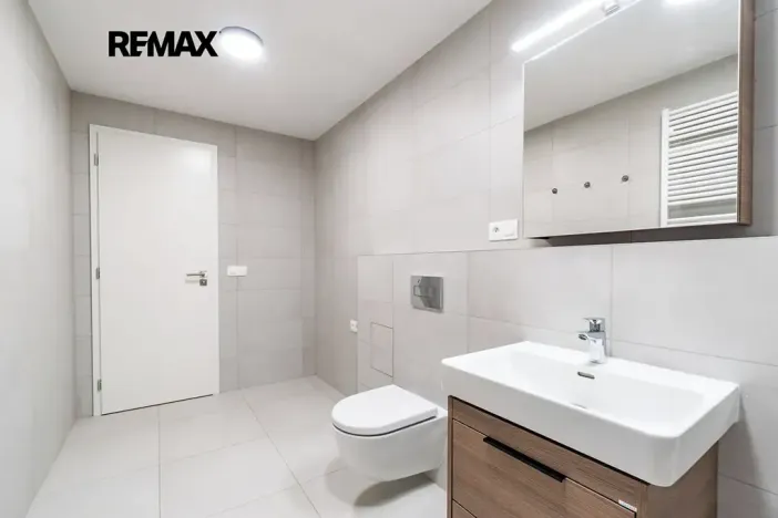 Pronájem bytu 2+kk, Praha - Vysočany, Pod Krocínkou, 59 m2