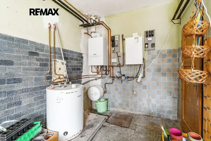 Prodej vícegeneračního domu, Praha - Pitkovice, Žampiónová, 200 m2