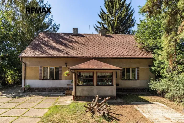 Prodej pozemku pro bydlení, Praha - Pitkovice, Žampiónová, 1941 m2