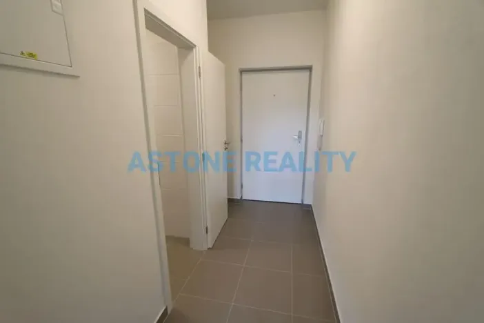 Pronájem bytu 1+kk, Praha - Hostavice, U Hostavického potoka, 39 m2