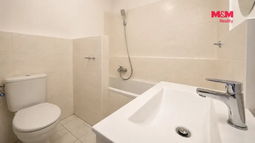 Pronájem bytu 2+kk, Pardubice - Trnová, Jozefa Gabčíka, 52 m2