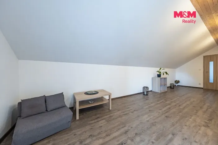 Prodej rodinného domu, Komárov, Sokolovická, 200 m2