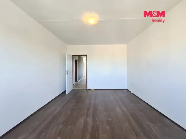 Pronájem bytu 4+1, Klášterec nad Ohří - Miřetice u Klášterce nad Ohří, 17. listopadu, 83 m2