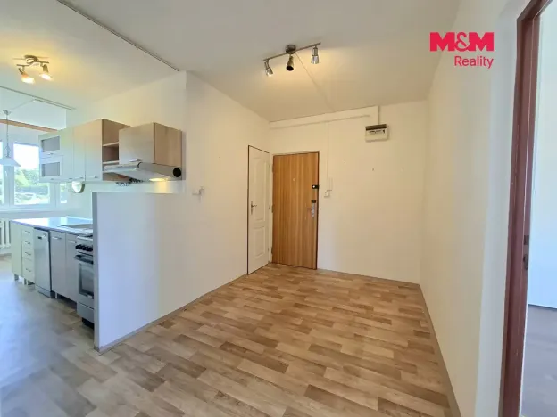 Pronájem bytu 4+1, Klášterec nad Ohří - Miřetice u Klášterce nad Ohří, 17. listopadu, 83 m2