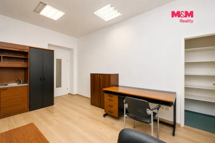 Pronájem kanceláře, Praha - Strašnice, Kolovratská, 17 m2