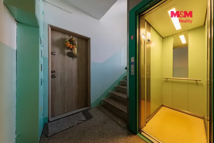 Prodej bytu 2+1, Karlovy Vary - Stará Role, Dvořákova, 65 m2