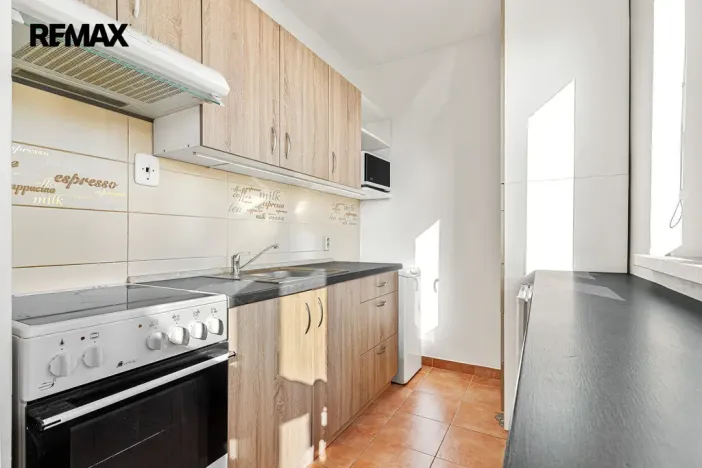 Pronájem bytu 1+kk, Pardubice - Černá za Bory, Na Vsi, 30 m2