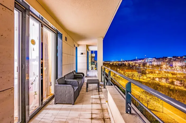 Pronájem bytu 3+kk, Praha, Na Petynce, 91 m2