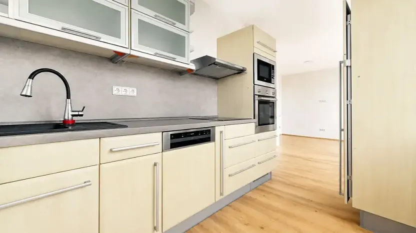 Pronájem bytu 3+1, Poděbrady, Na Hrázi, 85 m2