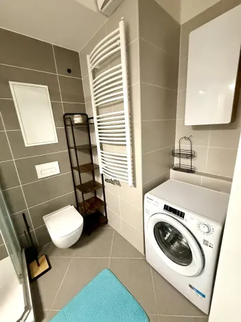 Pronájem bytu 1+kk, Praha - Prosek, Čakovická, 33 m2