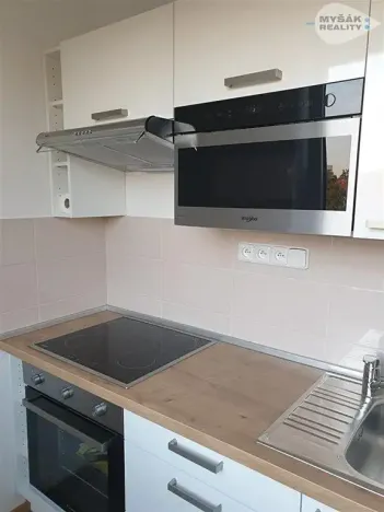 Pronájem bytu 1+1, Praha - Hodkovičky, Klánova, 29 m2
