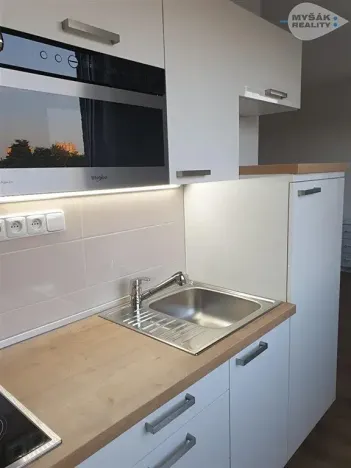 Pronájem bytu 1+1, Praha - Hodkovičky, Klánova, 29 m2