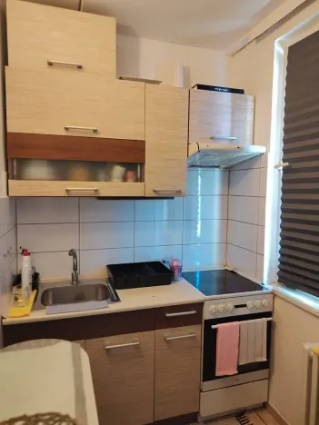 Pronájem bytu 1+1, Praha - Troja, Mazurská, 30 m2