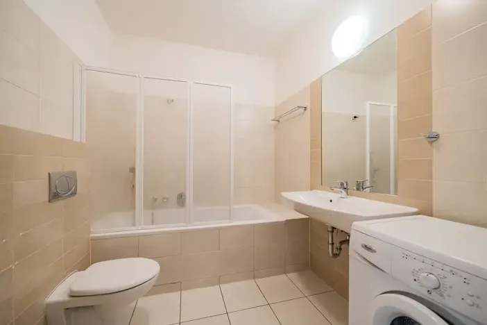 Pronájem bytu 4+1, Praha - Smíchov, Štefánikova, 147 m2