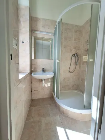 Pronájem bytu 1+1, Praha - Vyšehrad, Neklanova, 42 m2