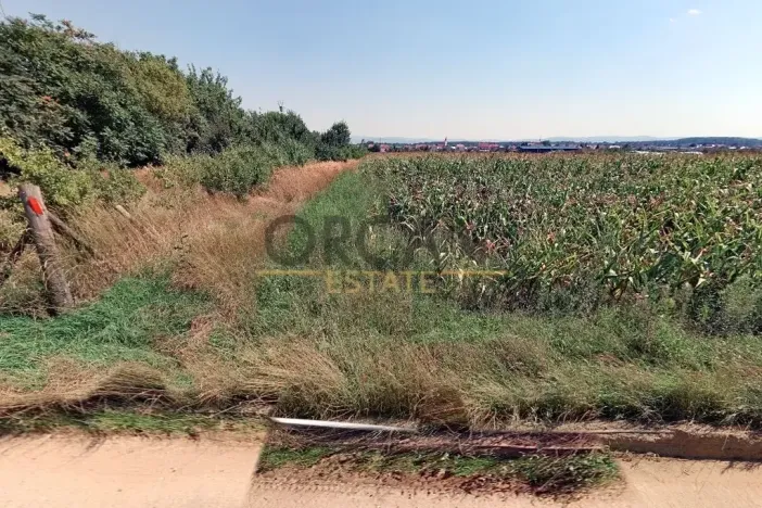 Prodej podílu komerčního pozemku, Moravský Písek, 1525 m2