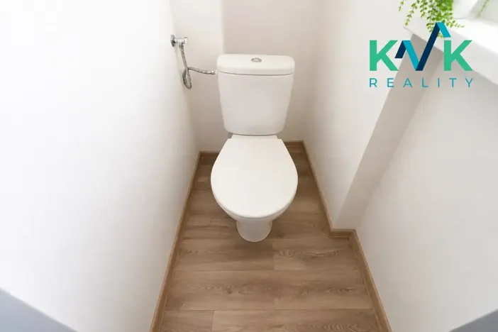 Pronájem bytu 2+1, Karlovy Vary, Závodu míru, 74 m2