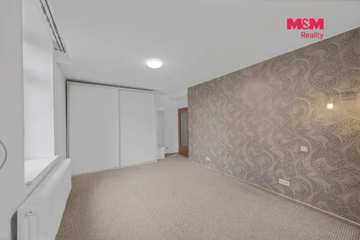 Prodej bytu 3+1, Jaroměř - Pražské Předměstí, Husova, 124 m2
