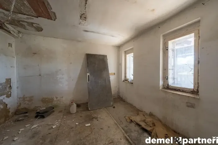 Pronájem zemědělského objektu, Korouhev, 1400 m2