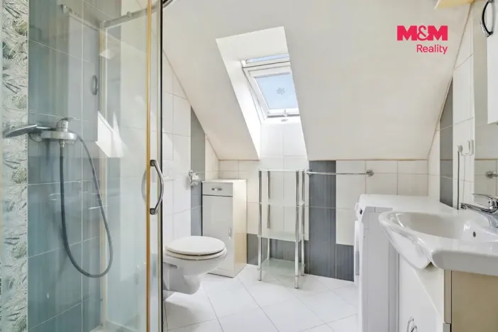 Prodej rodinného domu, Kněžmost - Koprník, 250 m2