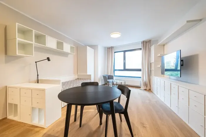 Pronájem bytu 1+kk, Praha, Milánská, 35 m2