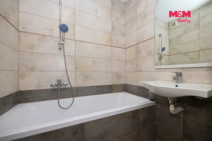 Prodej bytu 3+1, Hradec Králové - Pražské Předměstí, Medkova, 61 m2
