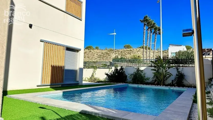 Prodej rodinného domu, Algorfa, Alicante, Španělsko, 235 m2